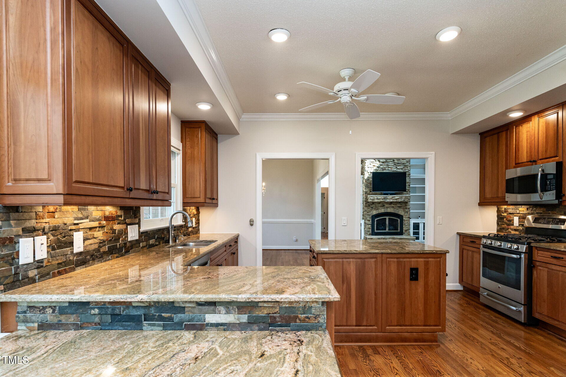 471 Log Barn Road Pittsboro, NC 27312 - Photo 22 of 44 020-1920x1080-kitchen