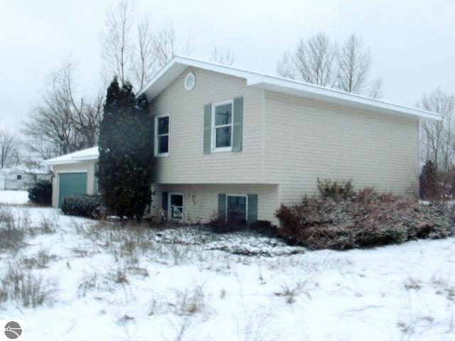 10037 East Fort Road Suttons Bay, MI 49682 - Photo 2 of 40 1793911-1.JPG