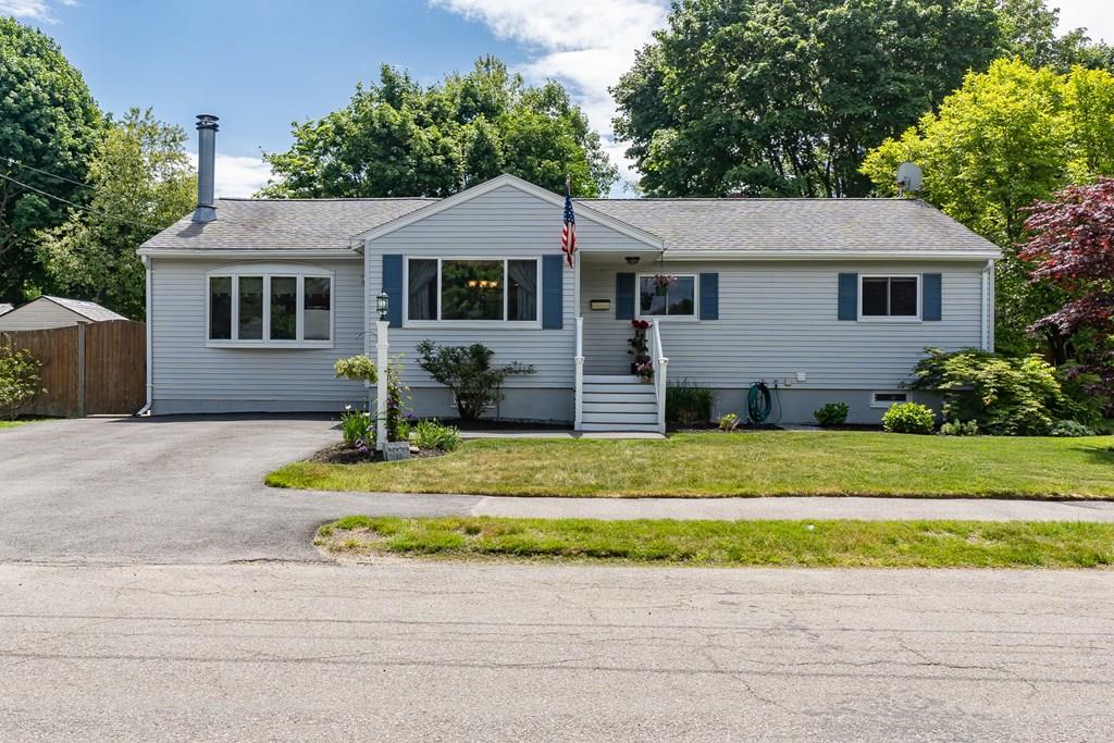 13 Laurine Road Danvers, MA 01923 - Photo 1 of 41 Gallery Image 1