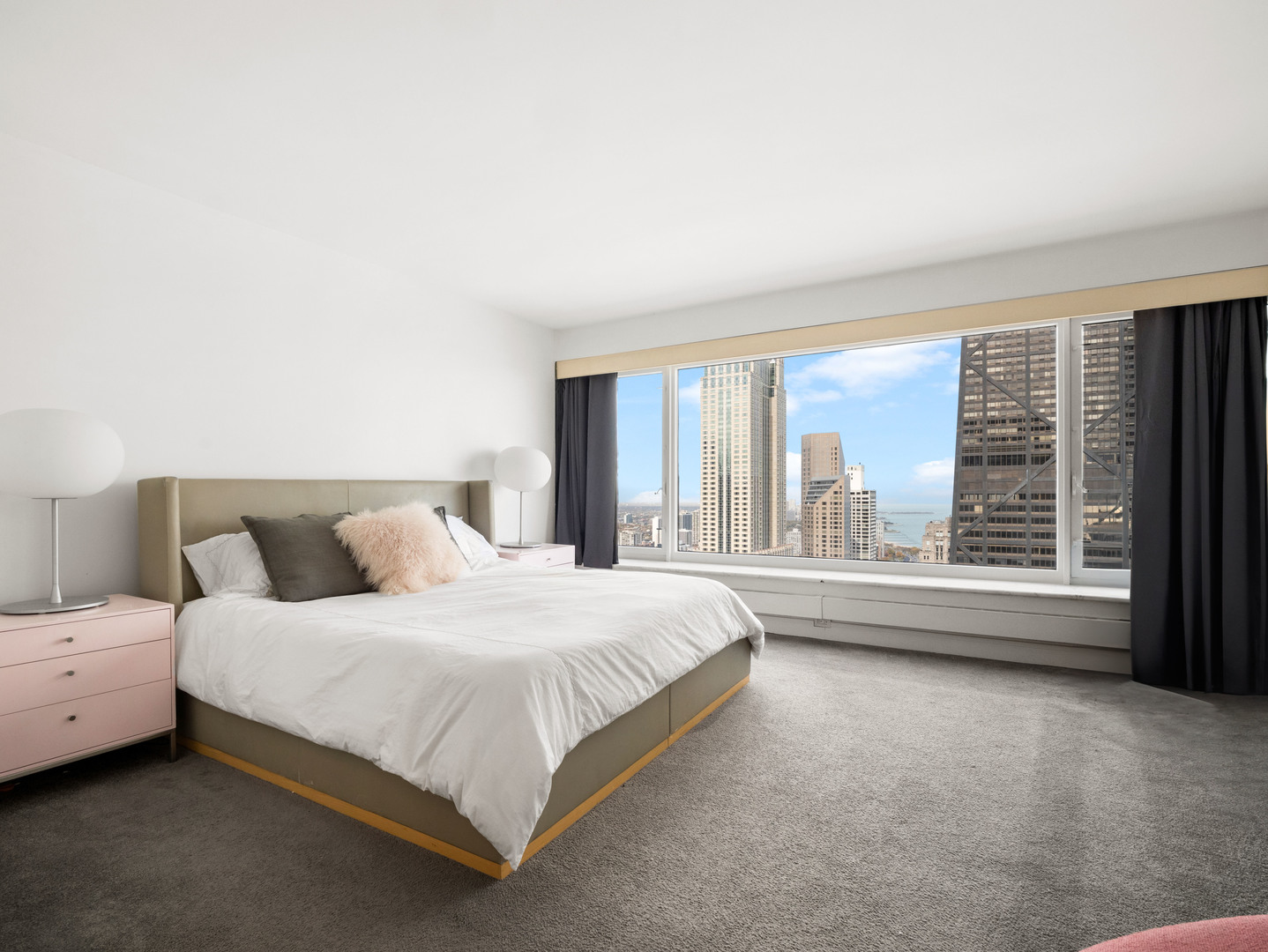 161 East Chicago Avenue, Unit 42H Chicago, IL 60611 - Photo 12 of 33