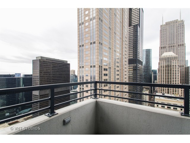 235 West Van Buren Street, Unit 3315 Chicago, IL 60607 - Photo 10 of 23 a view of balcony with city view