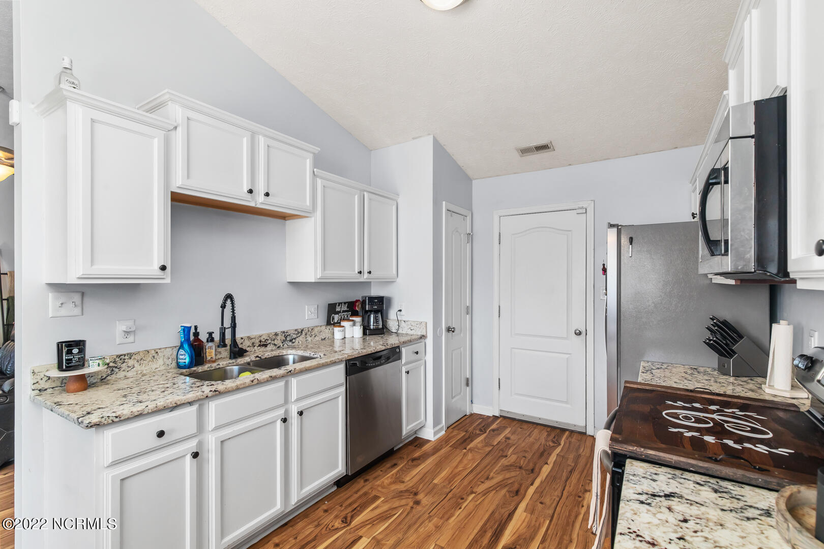 240 Merin Height Road Jacksonville, NC 28546 - Photo 14 of 32 13