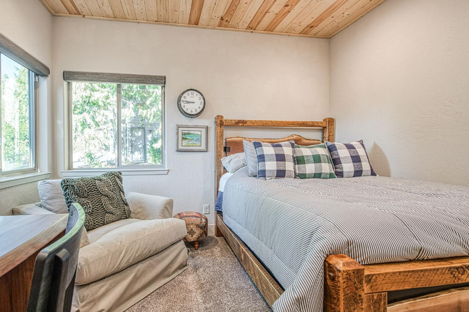 41876 Timber View Lane Shaver Lake, CA 93664 - Photo 65 of 85 a bedroom with a bed and window