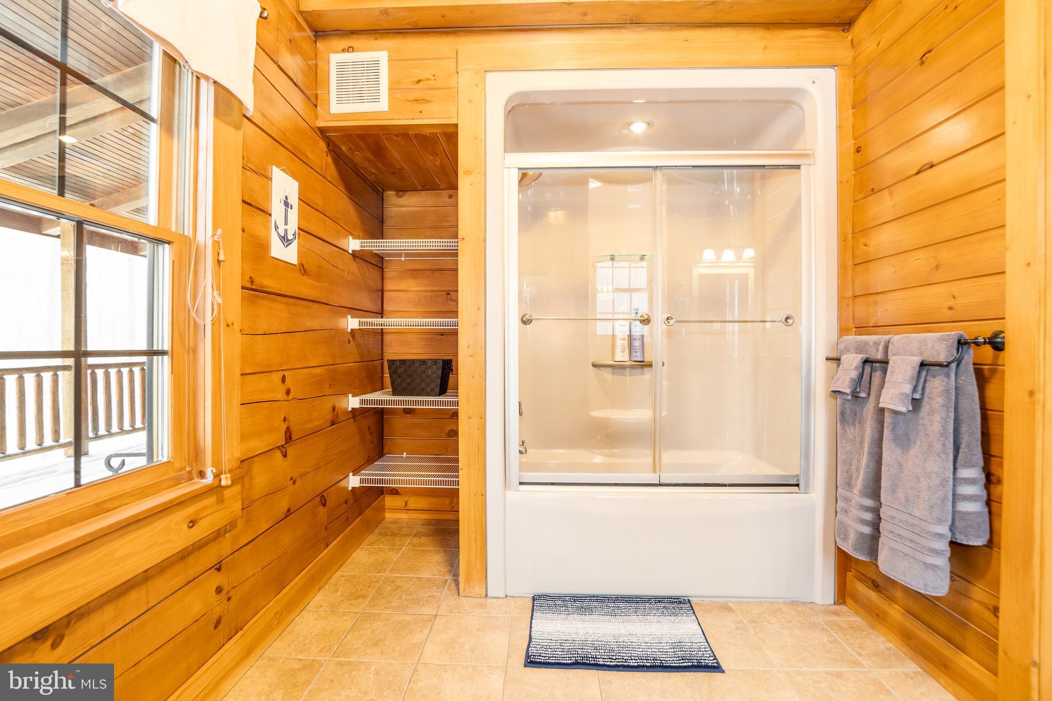 948 Legeer Road Grantsville, MD 21536 - Photo 44 of 94 Primary Full Bath