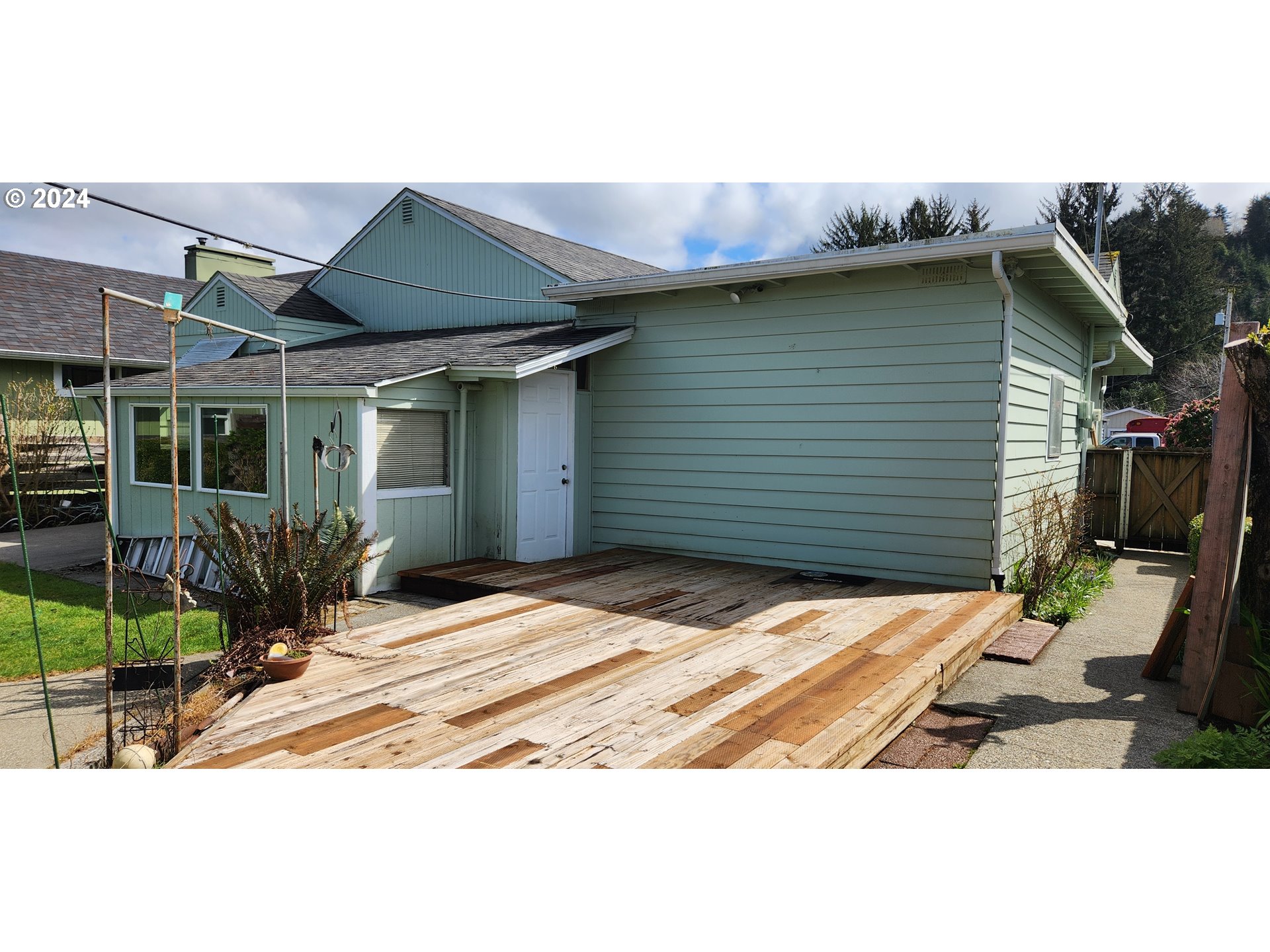 2163 Alder Avenue Reedsport, OR 97467 - Photo 12 of 27 Gallery Image 12