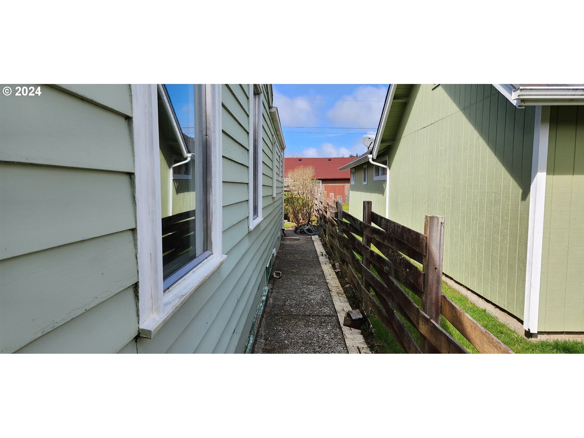 2163 Alder Avenue Reedsport, OR 97467 - Photo 5 of 27 Gallery Image 5