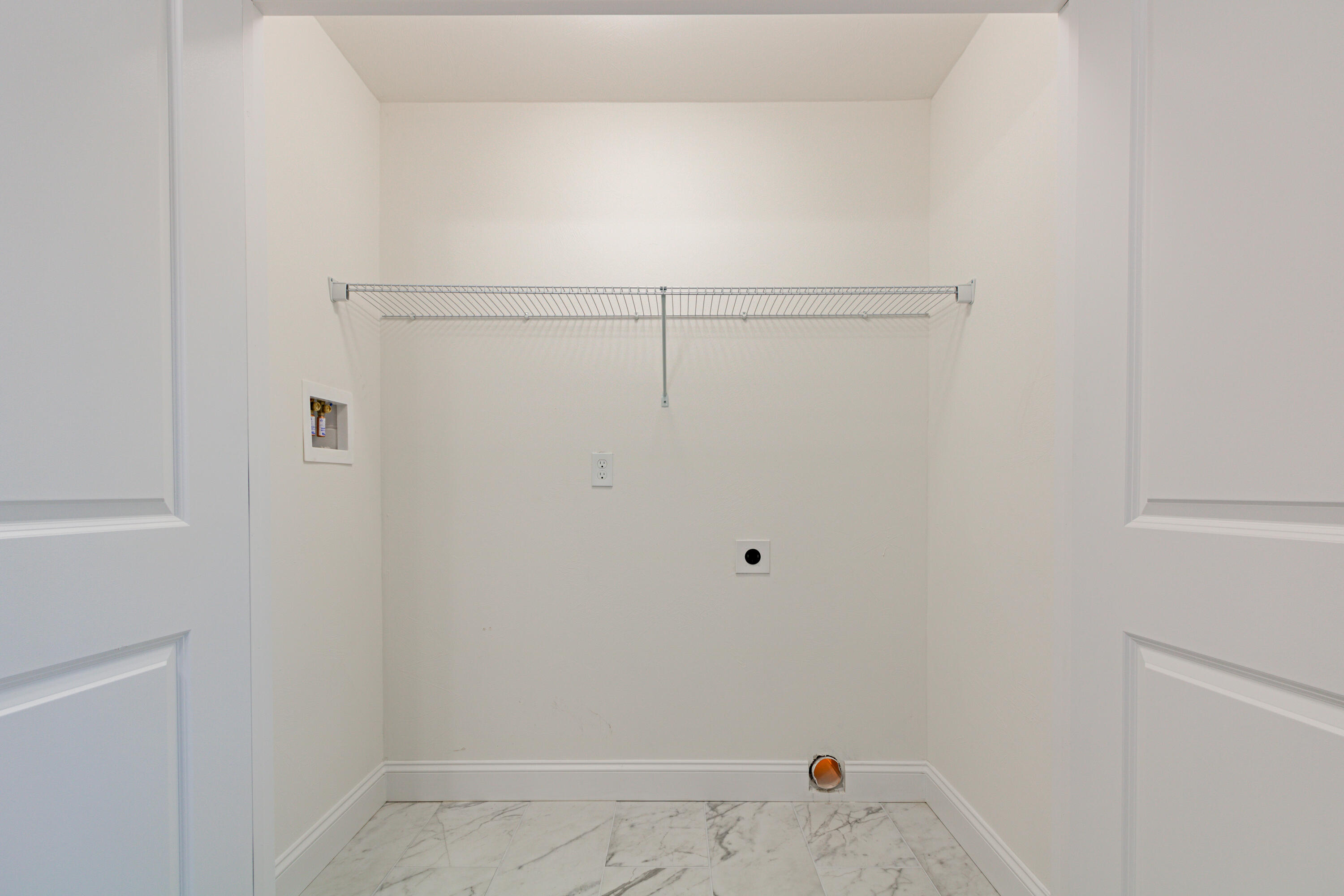 11 Arbor Crossing Kennebunk, ME 04043 - Photo 15 of 32 1st Flr Bathoom-2