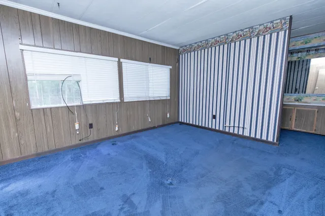 a front view of house with yard