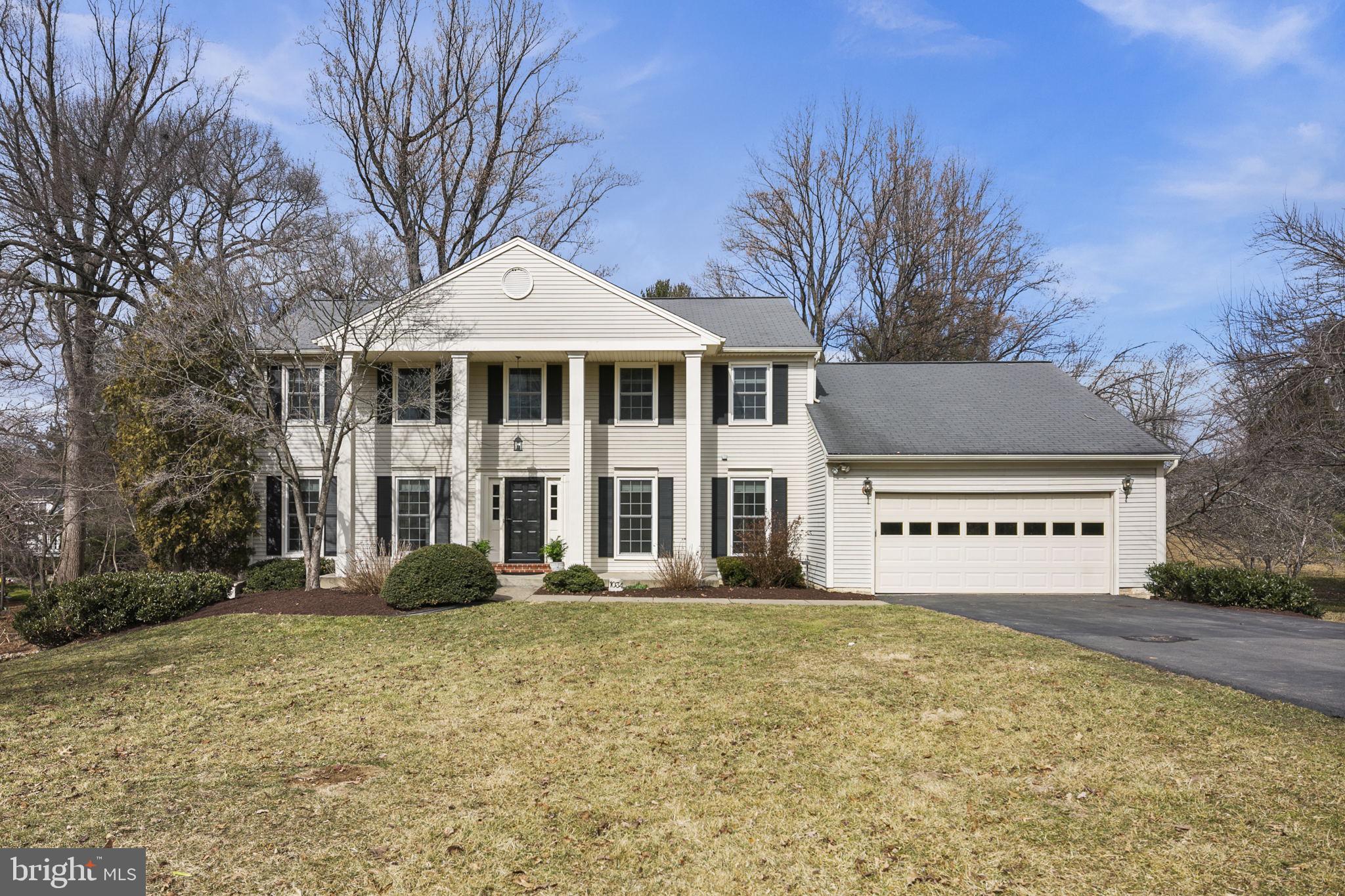 1034 Riva Ridge Drive Great Falls, VA 22066 - Photo 2 of 40