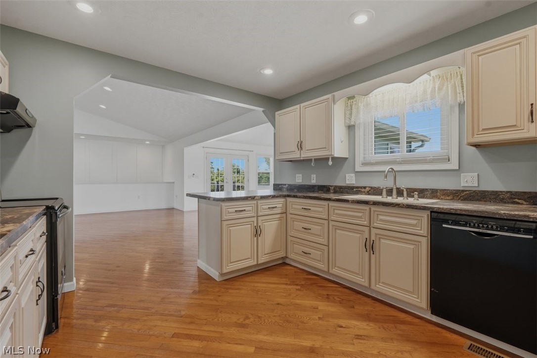 2575 Moody Ridge Road Vincent, OH 45784 - Photo 11 of 48 View into the great room