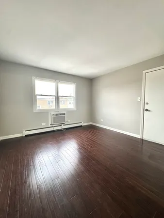 $1,750 | 5644 105th Street, Unit 2W, Oak Lawn, IL 60453