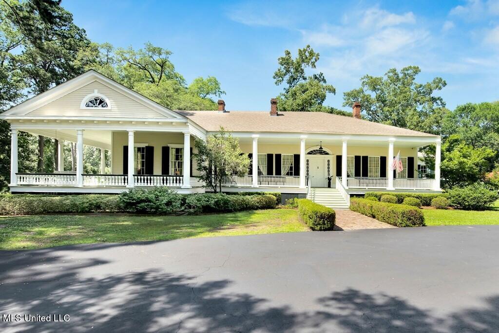 551 John R Junkin Drive Natchez, MS 39120 - Photo 2 of 67 20240346_1