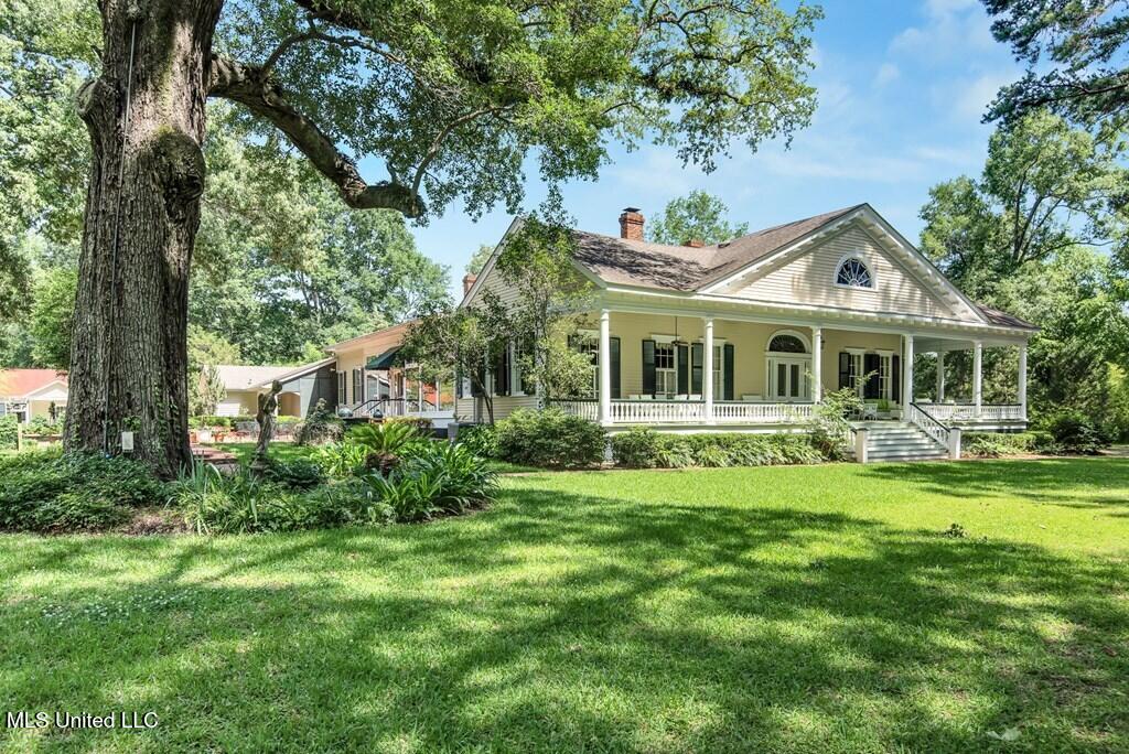 551 John R Junkin Drive Natchez, MS 39120 - Photo 5 of 67 20240346_4