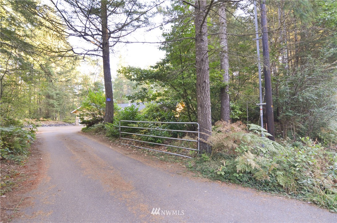 5289 Southwest Lake Helena Road Port Orchard, WA 98367 - Photo 2 of 15 Gallery Image 2