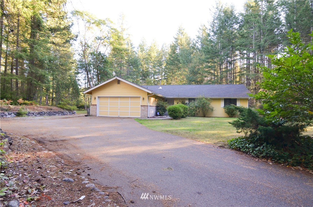 5289 Southwest Lake Helena Road Port Orchard, WA 98367 - Photo 3 of 15 Gallery Image 3