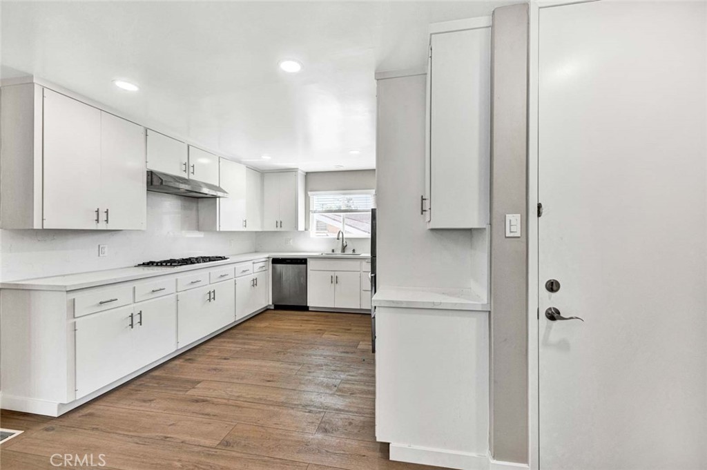 4338 Fairway Drive Lakewood, CA 90712 - Photo 12 of 47