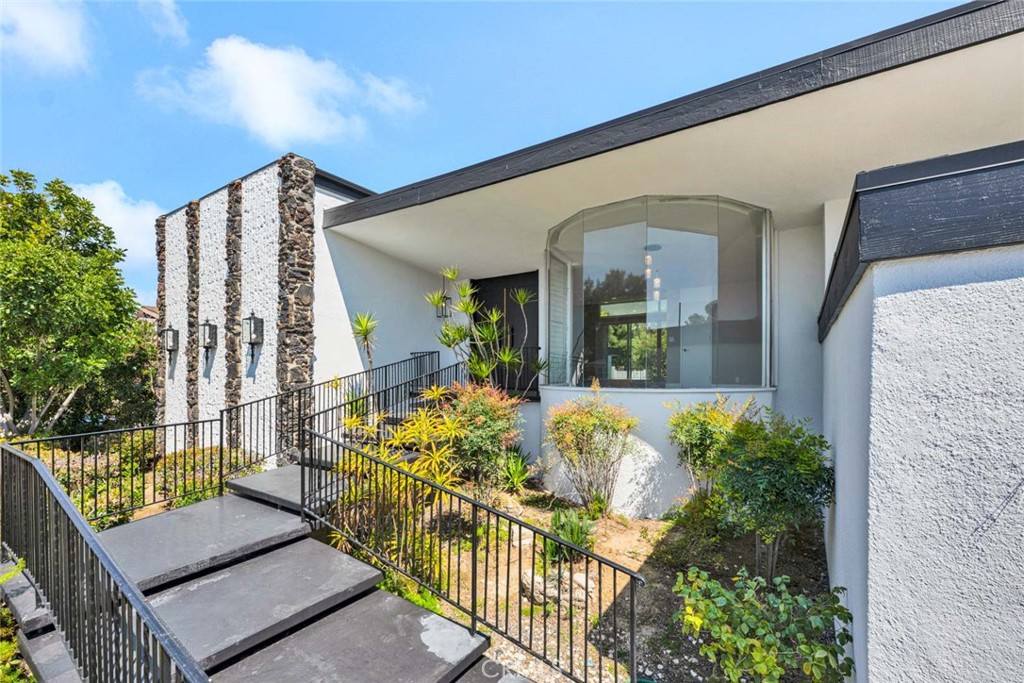 4338 Fairway Drive Lakewood, CA 90712 - Photo 4 of 47