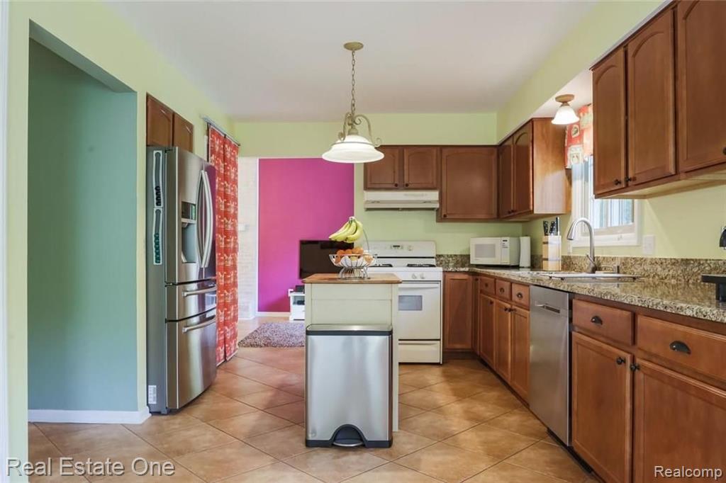 45866 Cider Mill Road Novi, MI 48374 - Photo 15 of 44