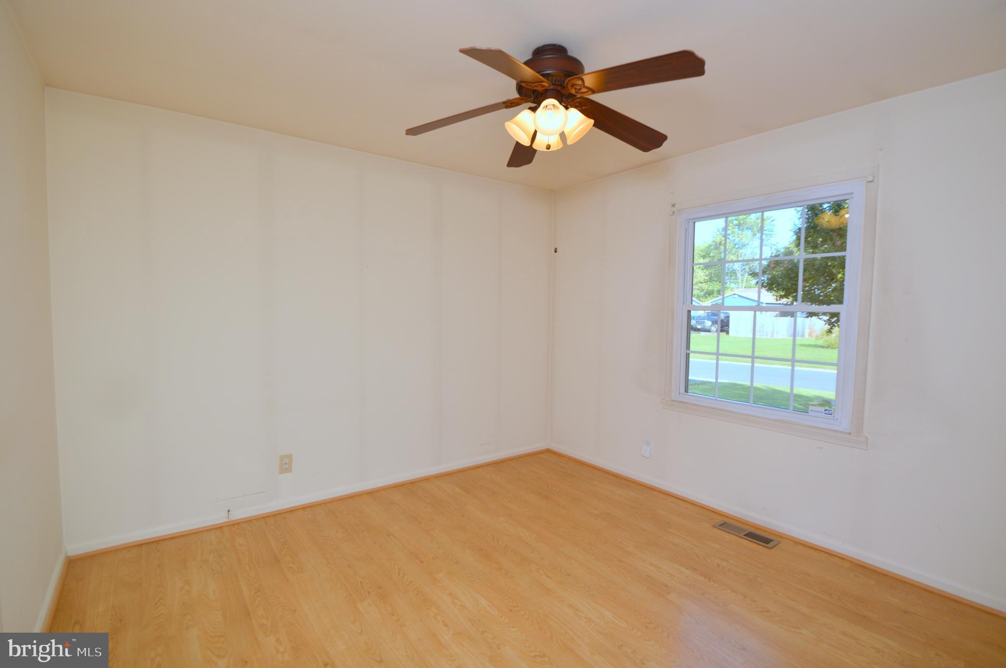607 West Beech Road Sterling, VA 20164 - Photo 11 of 24 Primary Bedroom