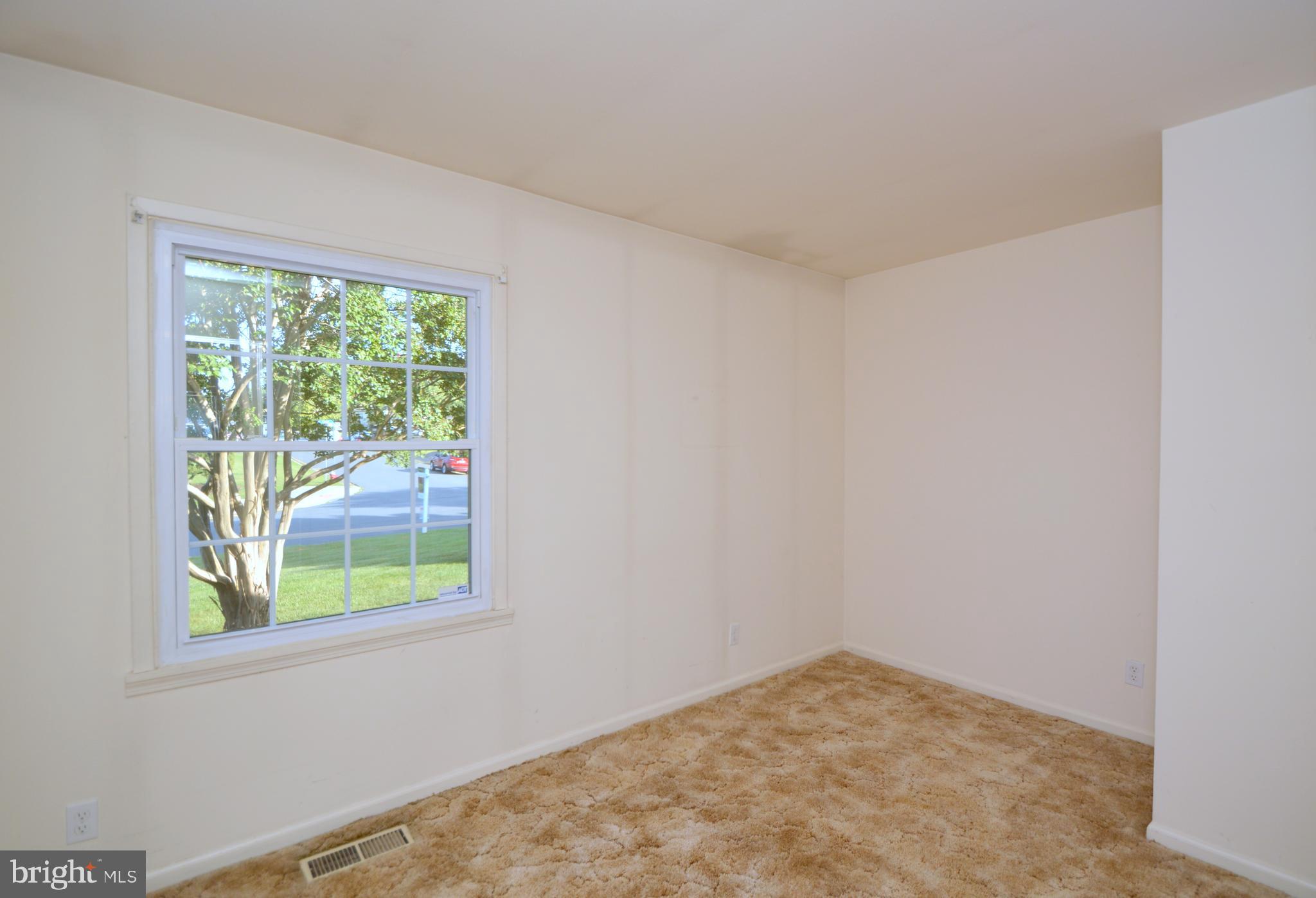 607 West Beech Road Sterling, VA 20164 - Photo 13 of 24 Third Bedroom