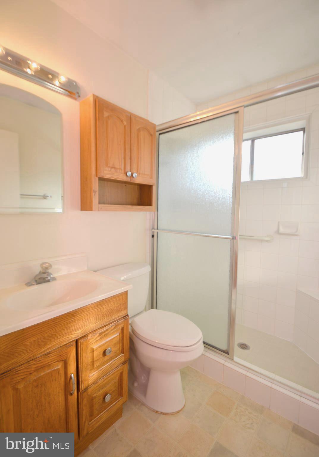 607 West Beech Road Sterling, VA 20164 - Photo 15 of 24 Full Bath