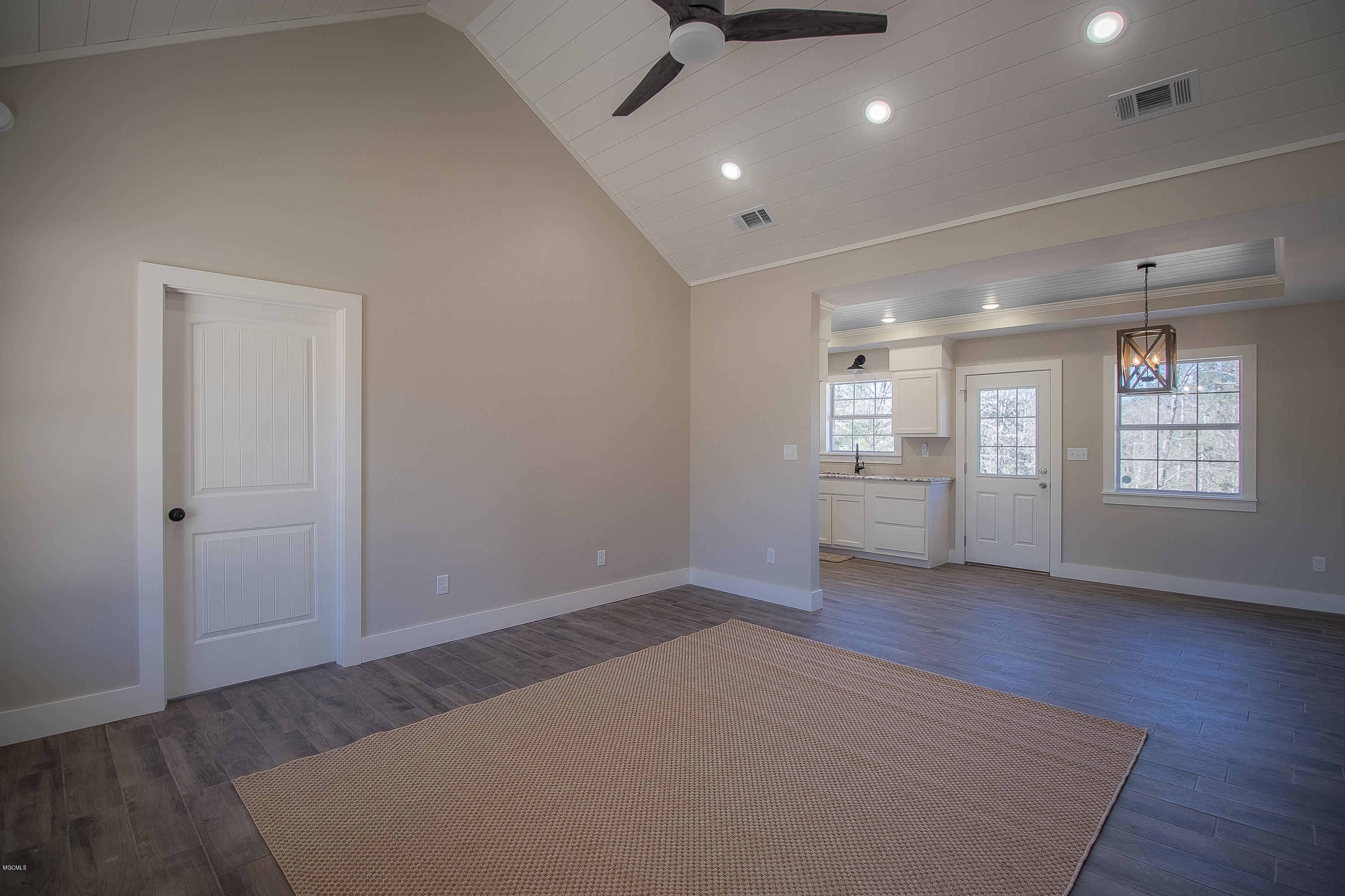 79 Quail Ridge Lane McHenry, MS 39561 - Photo 2 of 14 Living Room