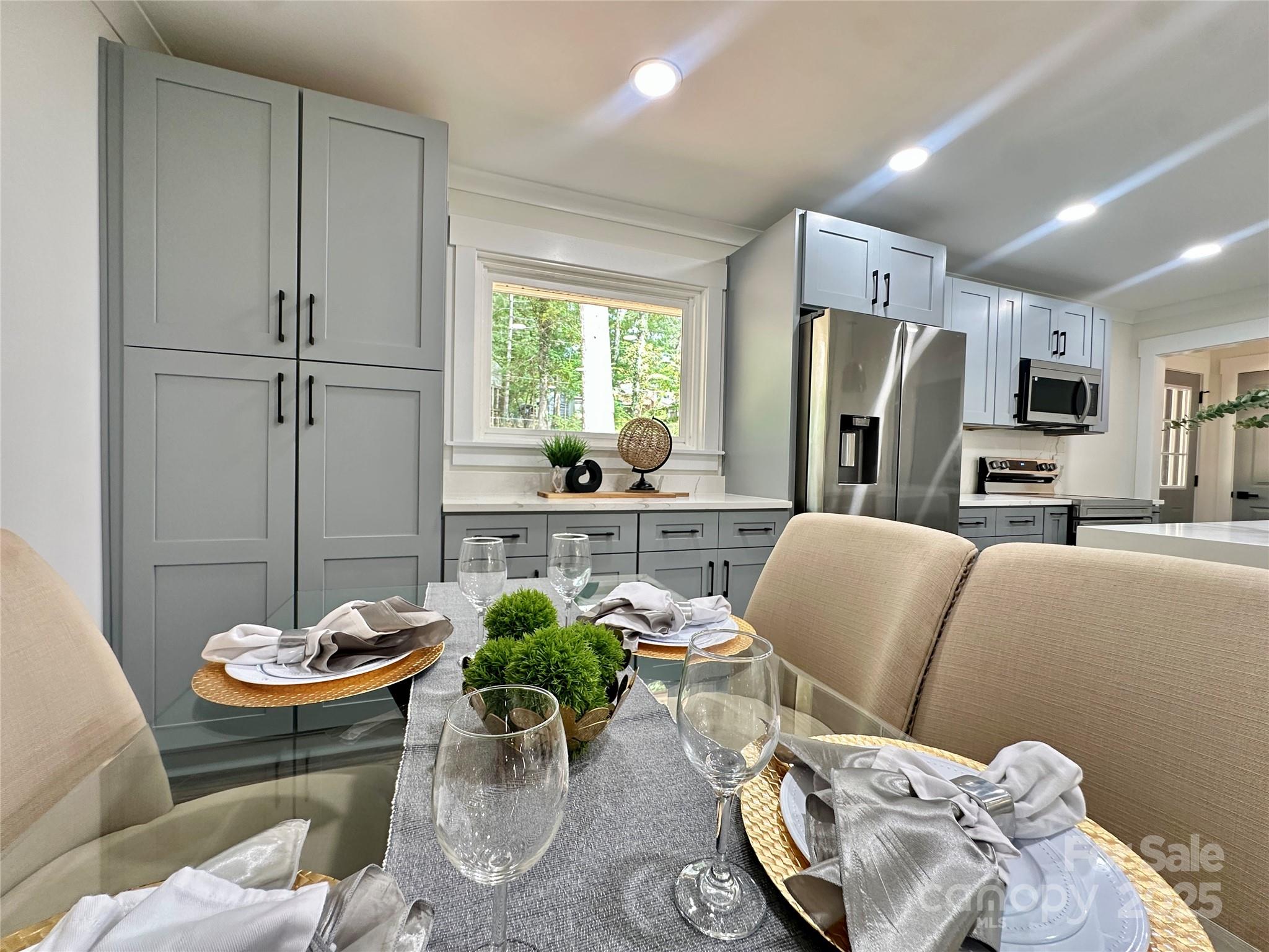 1110 West Edgemont Drive Lancaster, SC 29720 - Photo 14 of 27 a living room with furniture flowerpot and a potted plant