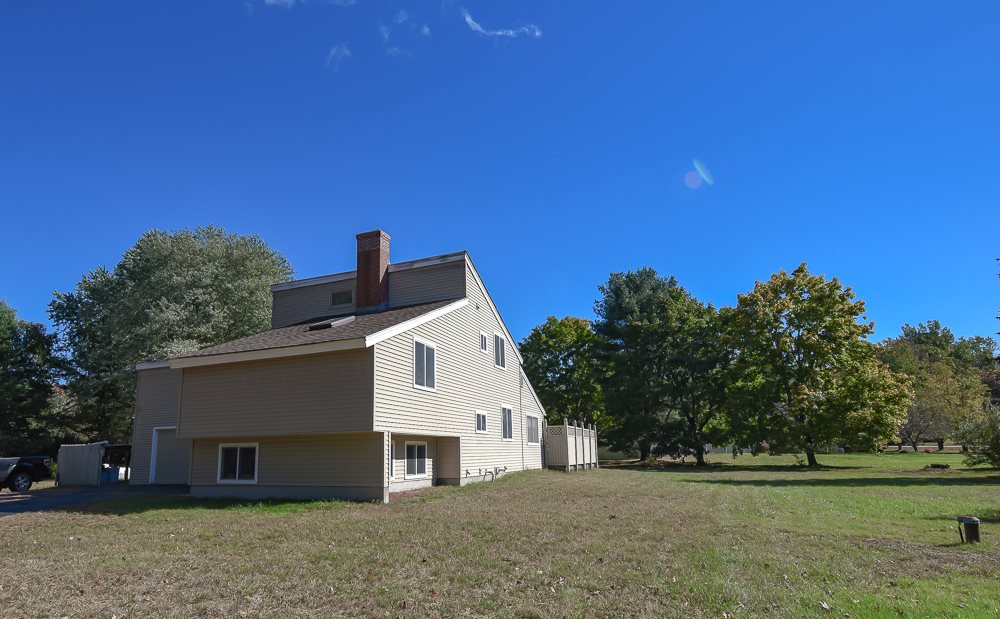 3 Center Road Amherst, NH 03031 - Photo 1 of 24
