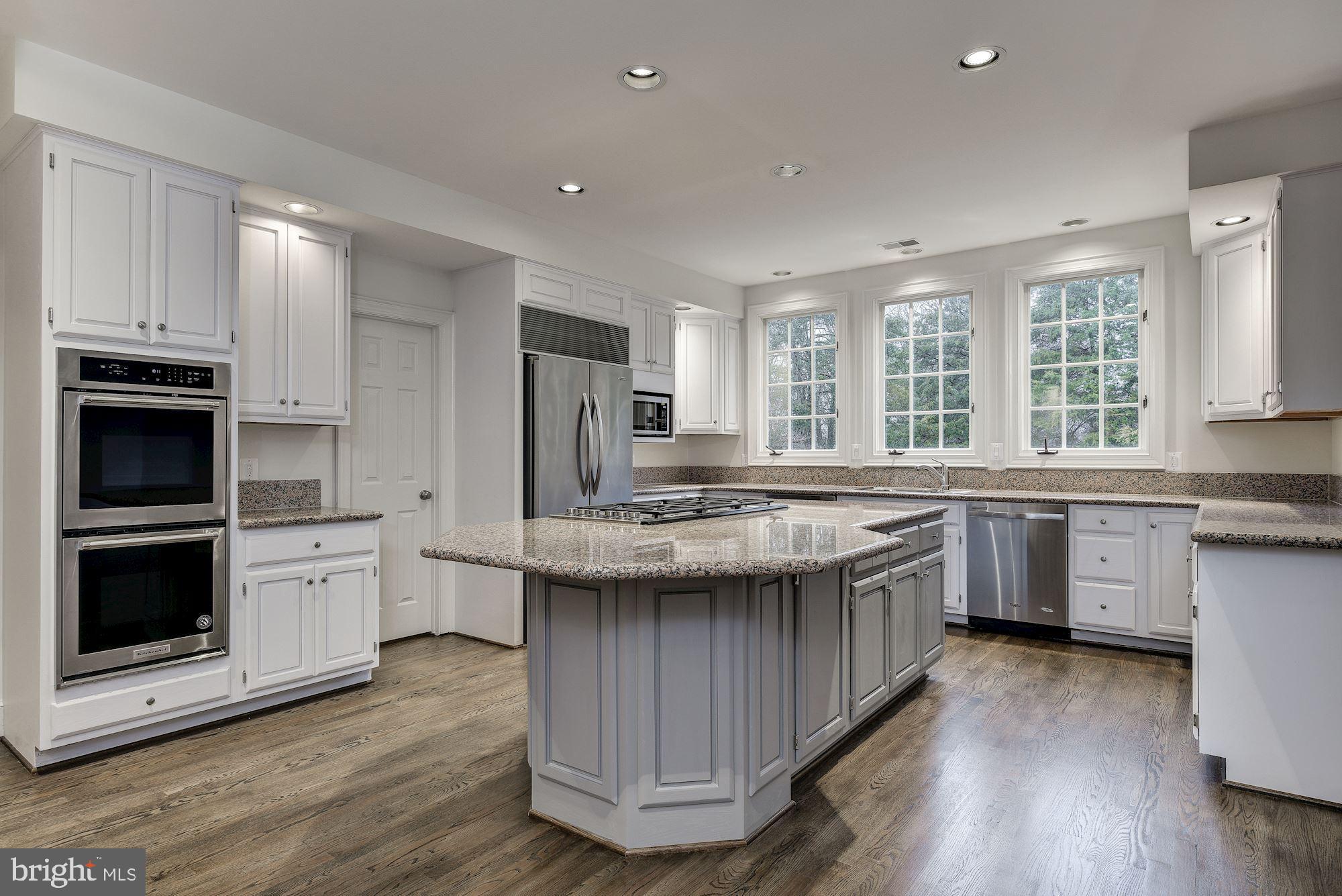 10111 South Glen Road Potomac, MD 20854 - Photo 7 of 36 Gallery Image 7