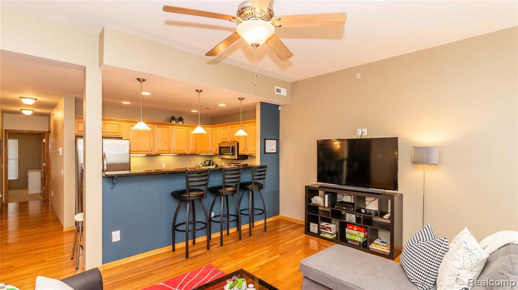 1323 Turner Road Lansing, MI 48906 - Photo 5 of 28