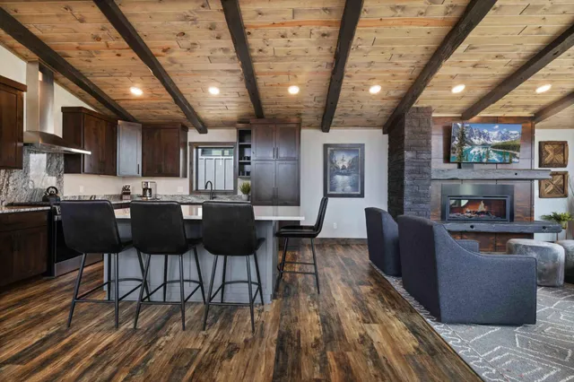 $1,400,000 | 9890 Adventure Way, Unit 309, Nisswa, MN 56468