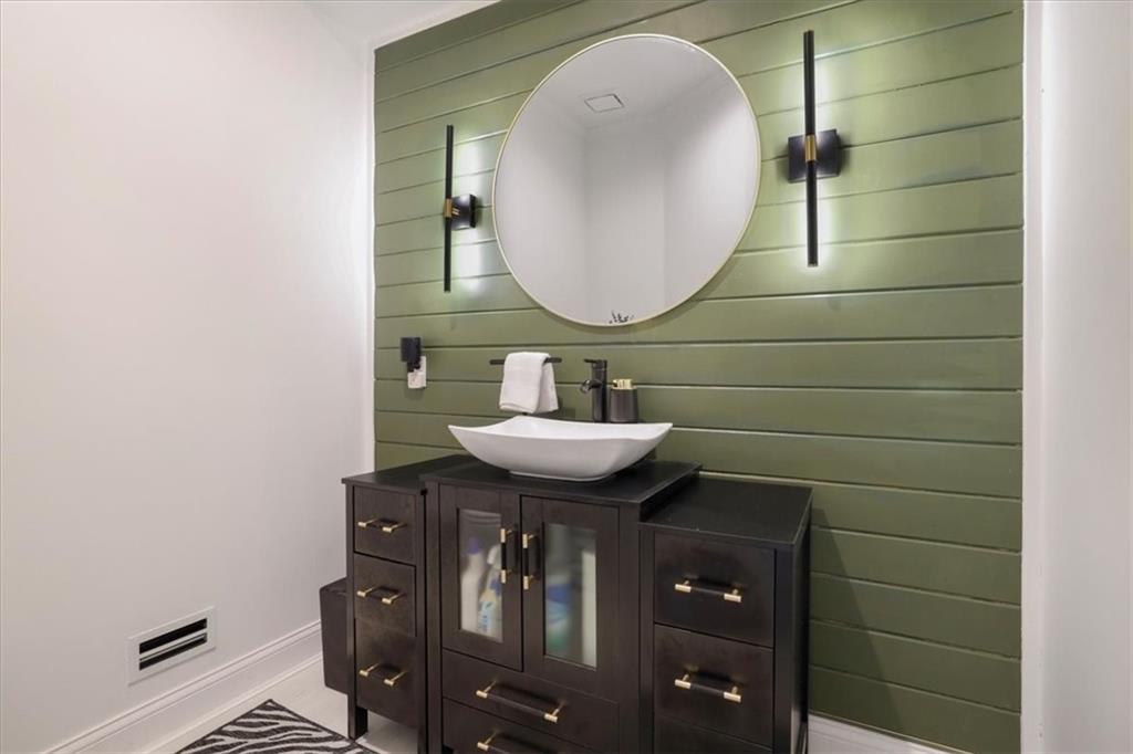 5929 North Mattox Road Kansas City, MO 64151 - Photo 17 of 57