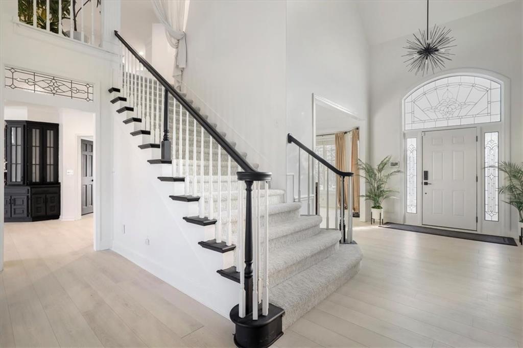 5929 North Mattox Road Kansas City, MO 64151 - Photo 5 of 57