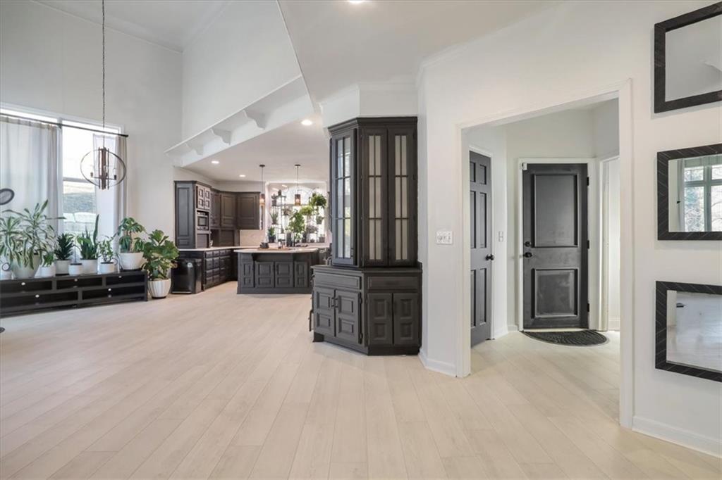 5929 North Mattox Road Kansas City, MO 64151 - Photo 10 of 57