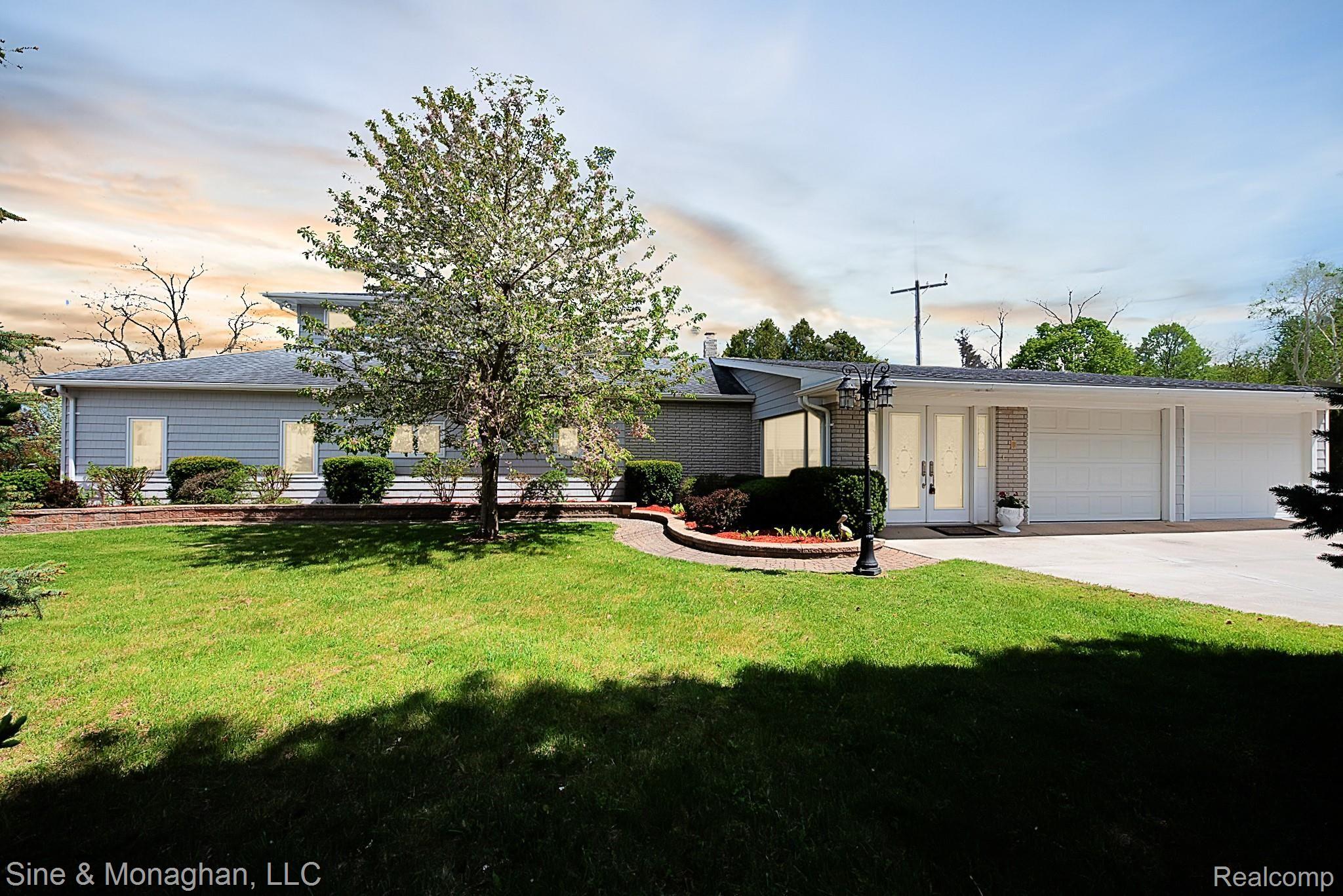 3590 North Lakeshore Road Deckerville, MI 48427 - Photo 44 of 44 3509 North Lakeshore rd - HD Drone Photography-29.jpg
