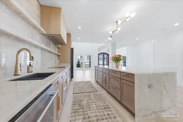 $899,000 | 13611 Zodiac Drive, Pensacola, FL 32507