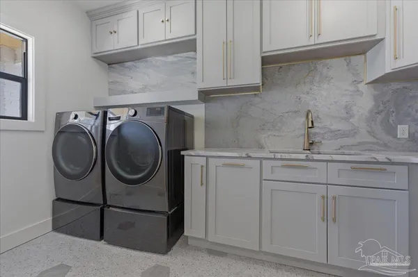 $899,000 | 13611 Zodiac Drive, Pensacola, FL 32507