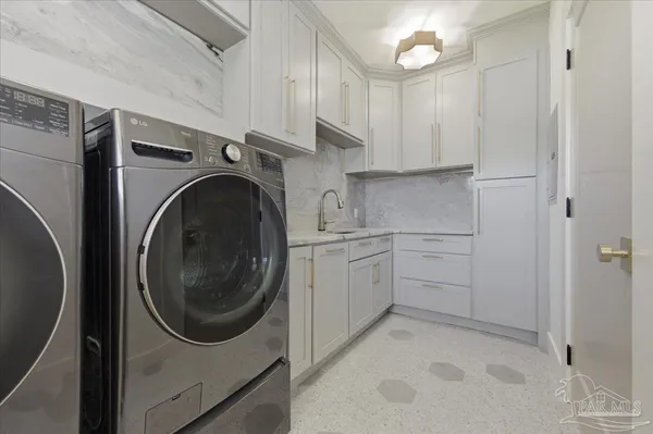 $899,000 | 13611 Zodiac Drive, Pensacola, FL 32507