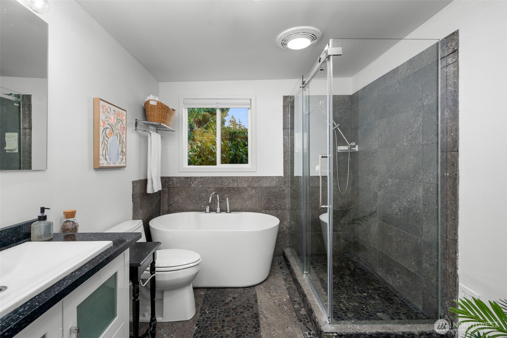 1351 Jacobsen Boulevard Bremerton, WA 98310 - Photo 16 of 40 Gallery Image 16