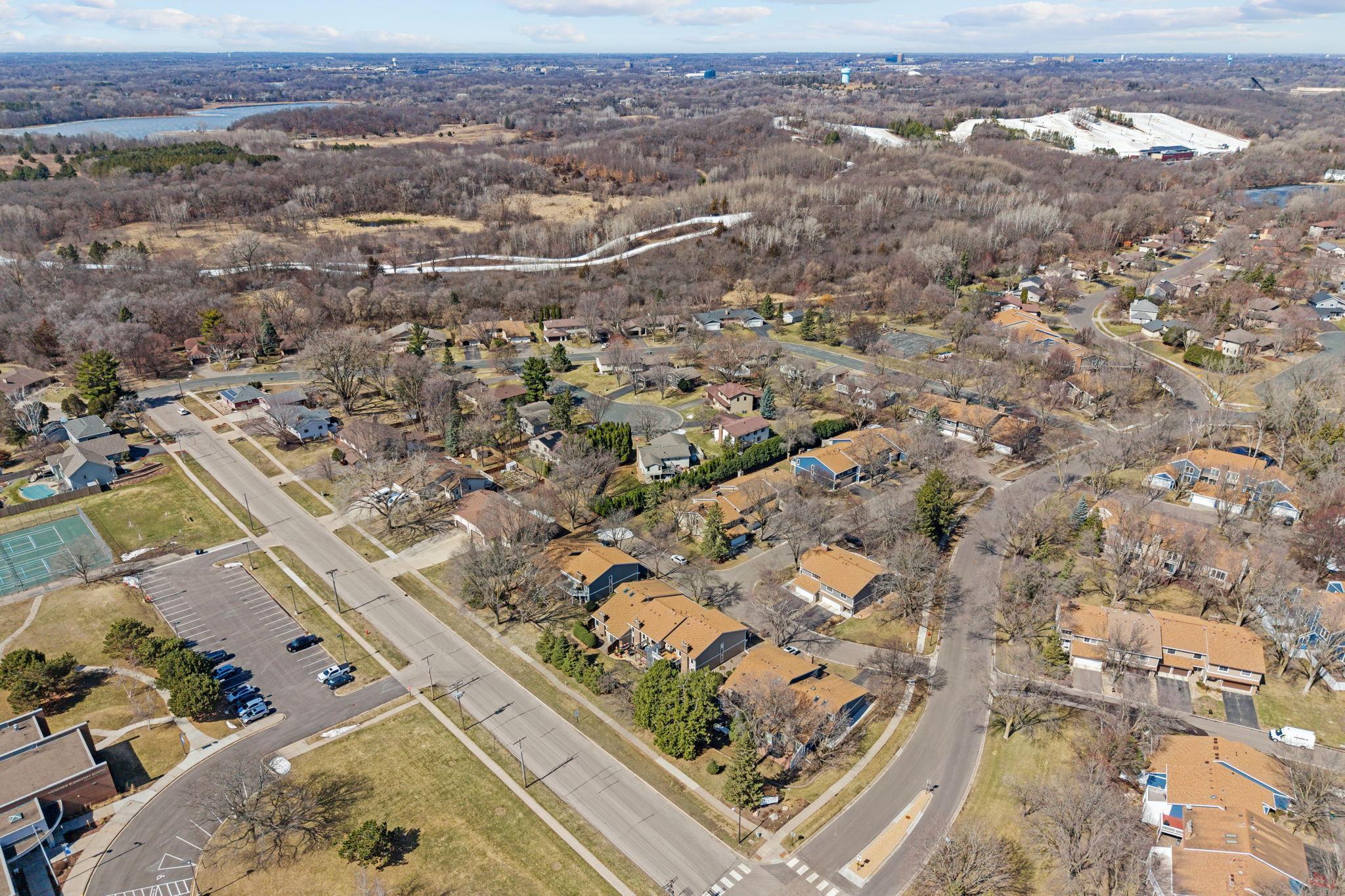 9344 Nesbitt Road Bloomington, MN 55437 - Photo 43 of 46