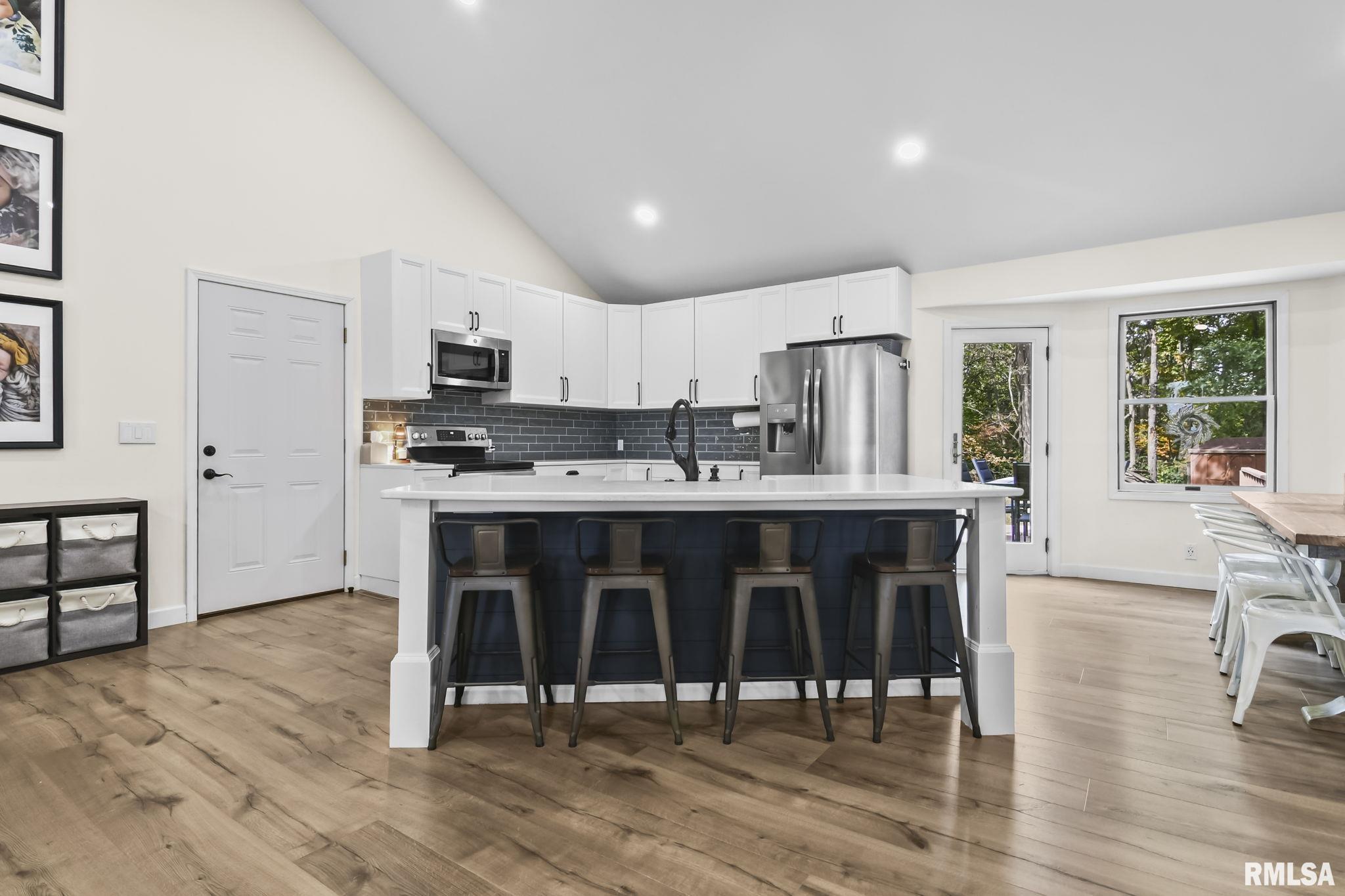 2552 Loami Road Jacksonville, IL 62650 - Photo 12 of 34