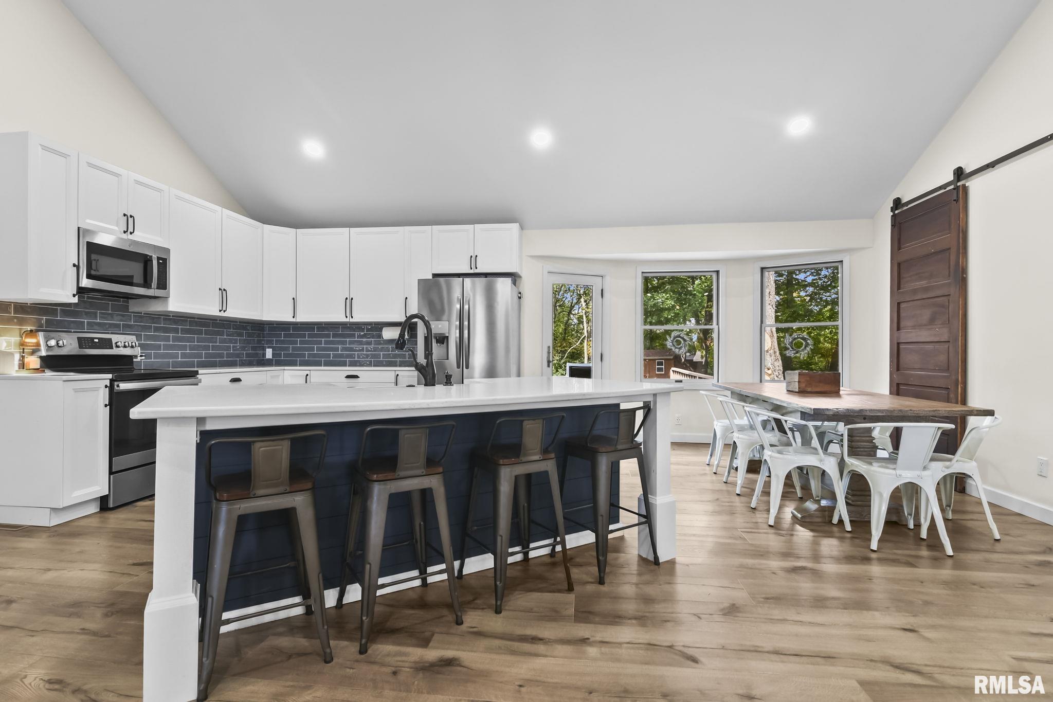 2552 Loami Road Jacksonville, IL 62650 - Photo 13 of 34