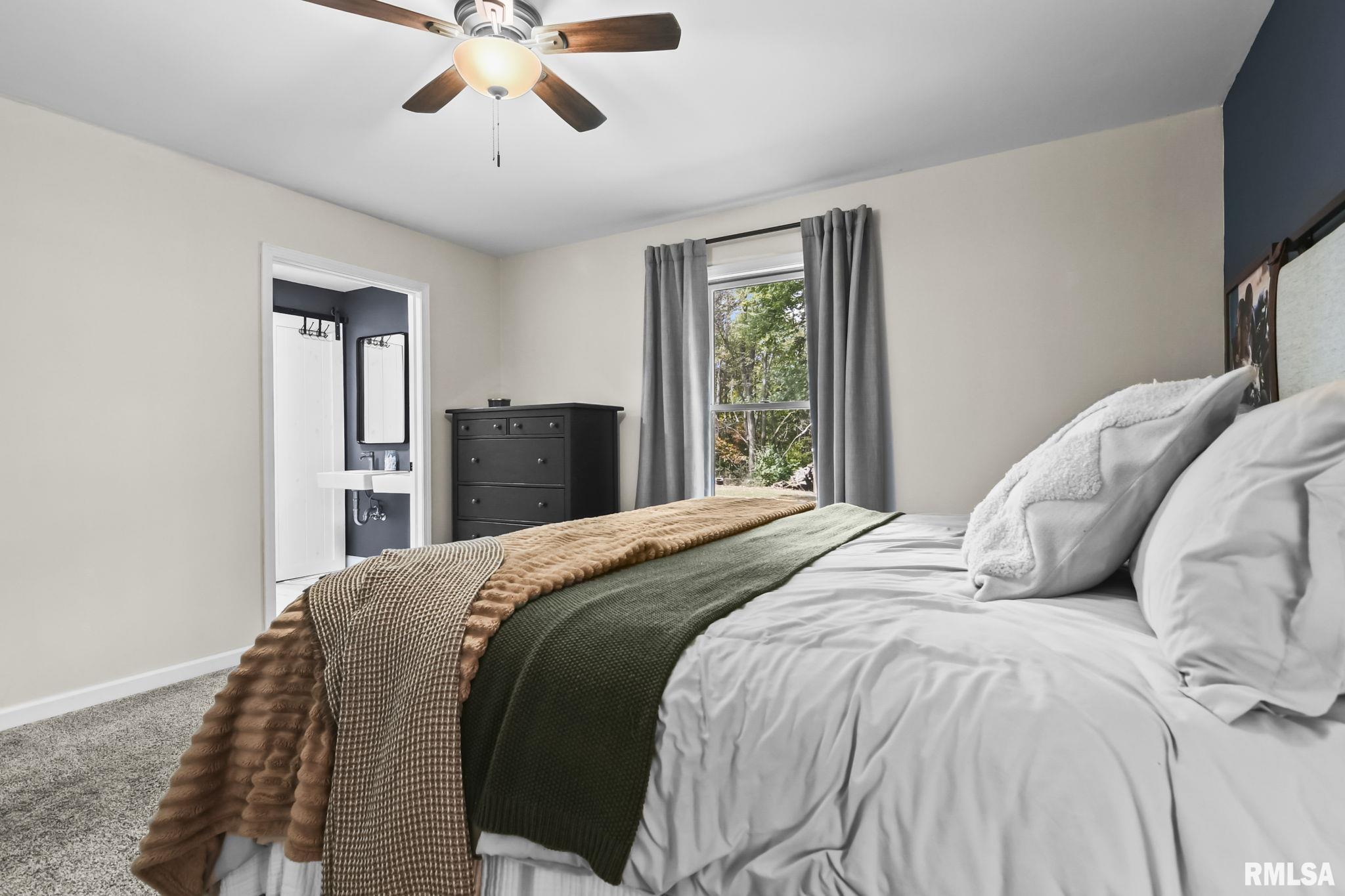 2552 Loami Road Jacksonville, IL 62650 - Photo 21 of 34