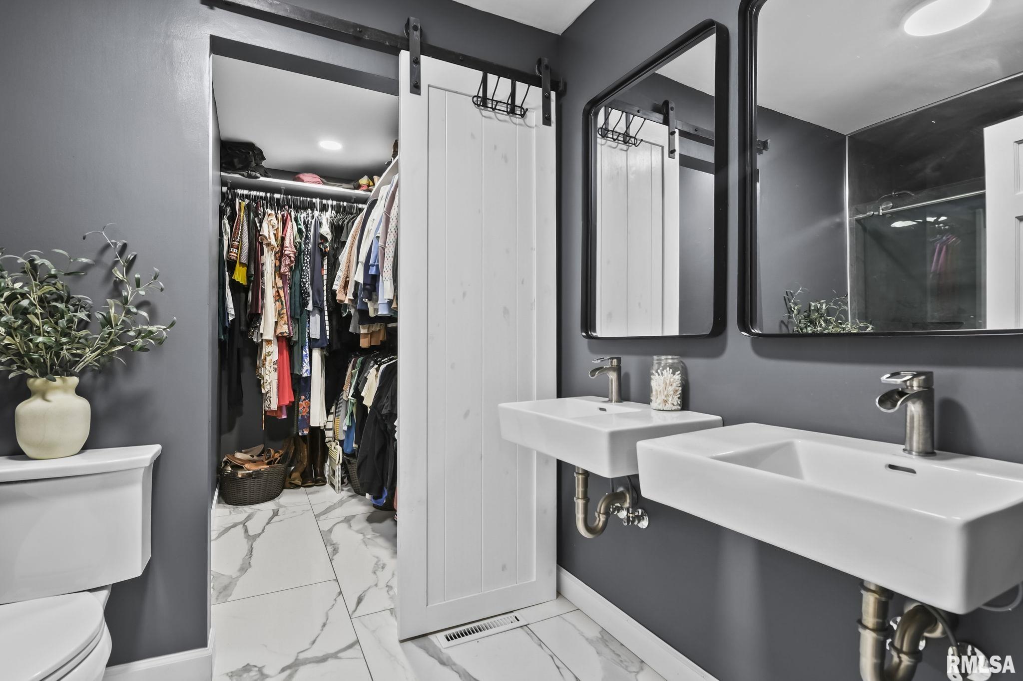 2552 Loami Road Jacksonville, IL 62650 - Photo 22 of 34