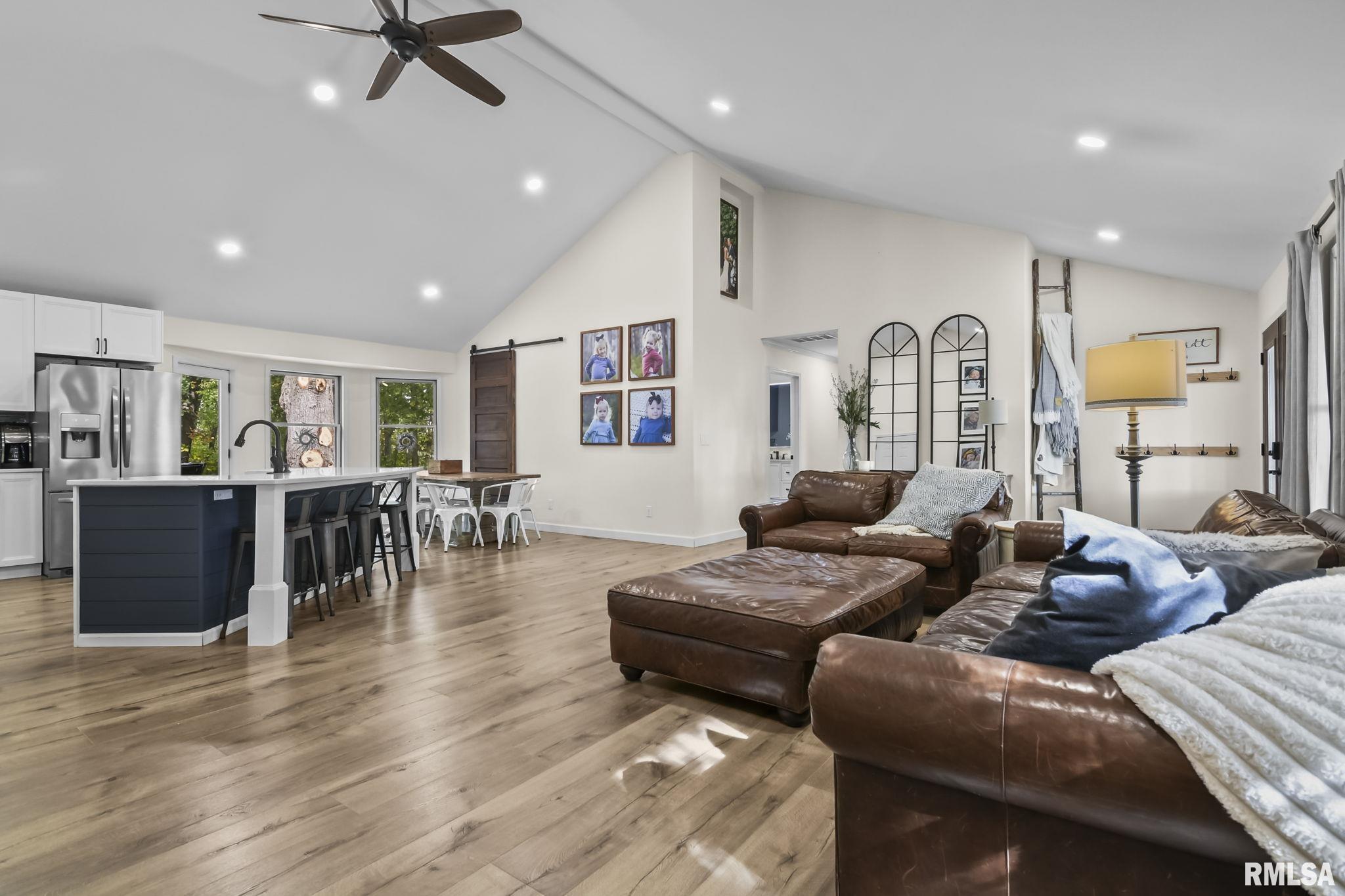 2552 Loami Road Jacksonville, IL 62650 - Photo 8 of 34