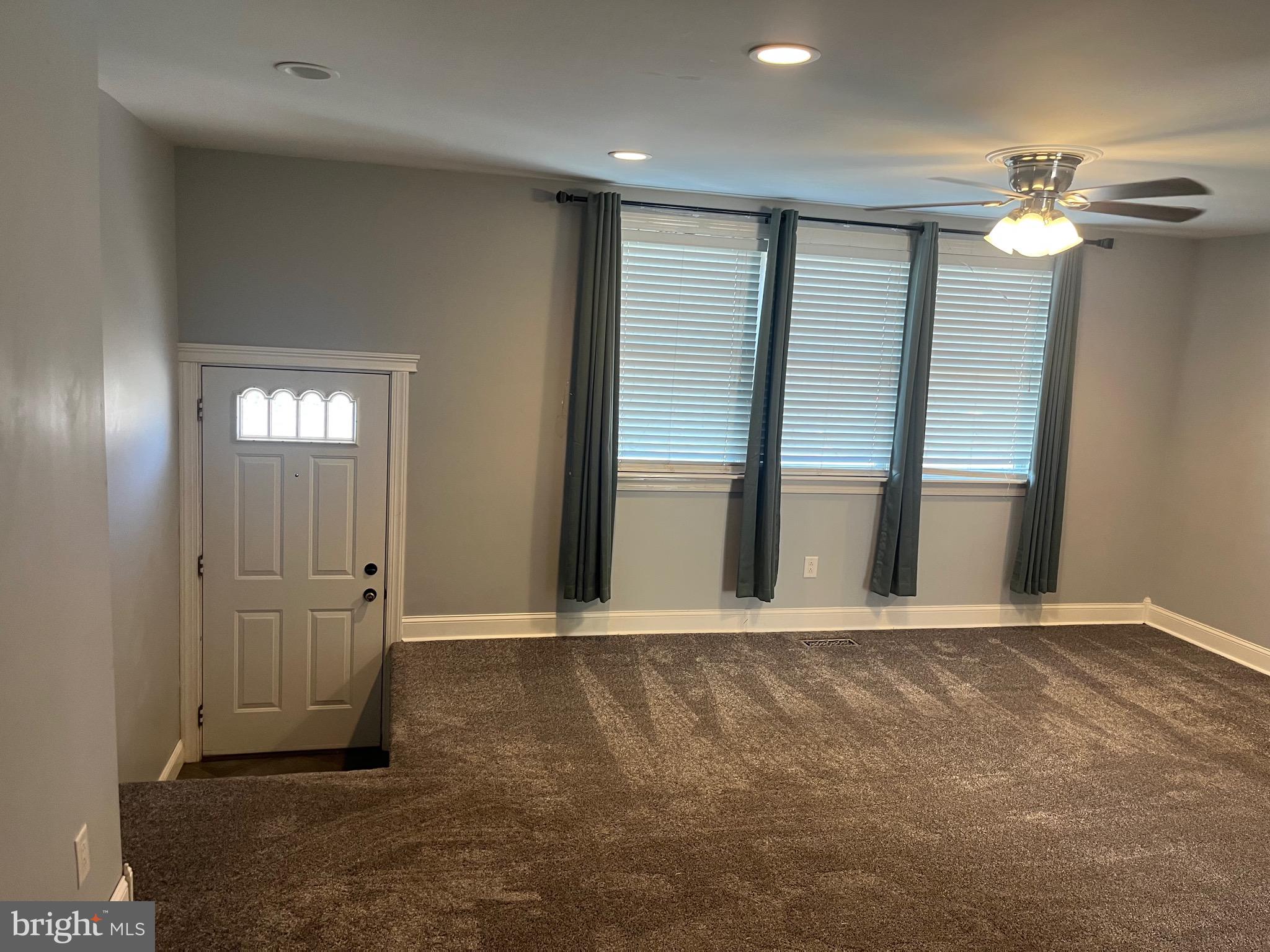 11804 Brandon Road Philadelphia, PA 19154 - Photo 2 of 40