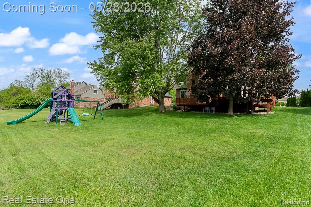 1323 Bembridge Drive Rochester Hills, MI 48307 - Photo 32 of 33