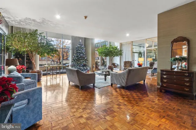 $200,000 | 1401 Pennsylvania Avenue, Unit 611, Wilmington, DE 19806