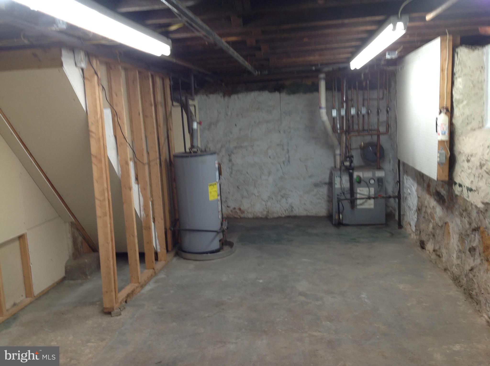 25 Edmondson Ridge Road Baltimore, MD 21228 - Photo 12 of 15 Basement