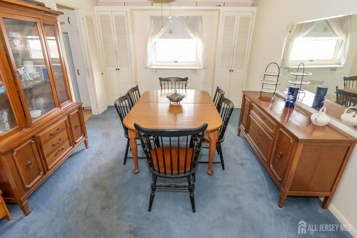 95 Jeffery Road Colonia, NJ 07067 - Photo 6 of 31